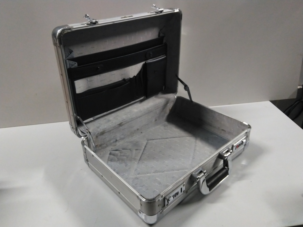 Attaché case bois/métal à combinaison