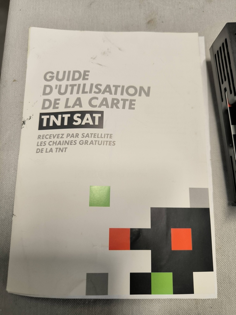 Décodeur satellite avec carte TNTSAT