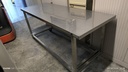 Table inox sur roulettes