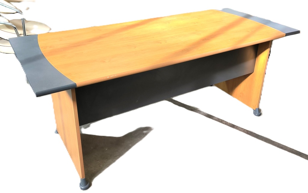 Bureau direction Droit n°64    1 élément