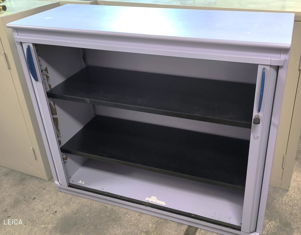 Armoire basse 415 à rideaux