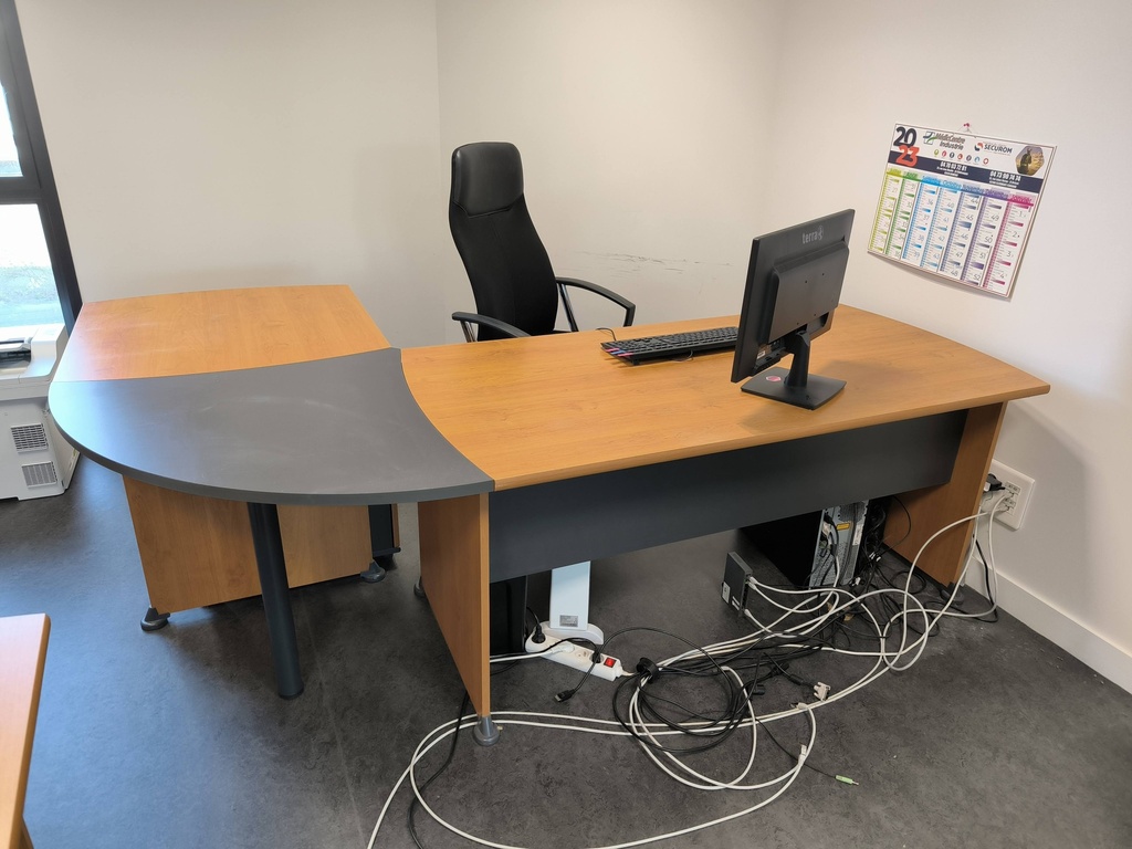 Bureau direction n°11 3 parties