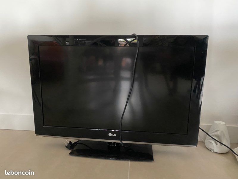 Télé LG 80cm