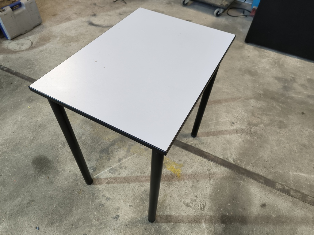 Table d'appoint métal n°019  50x60x74cm