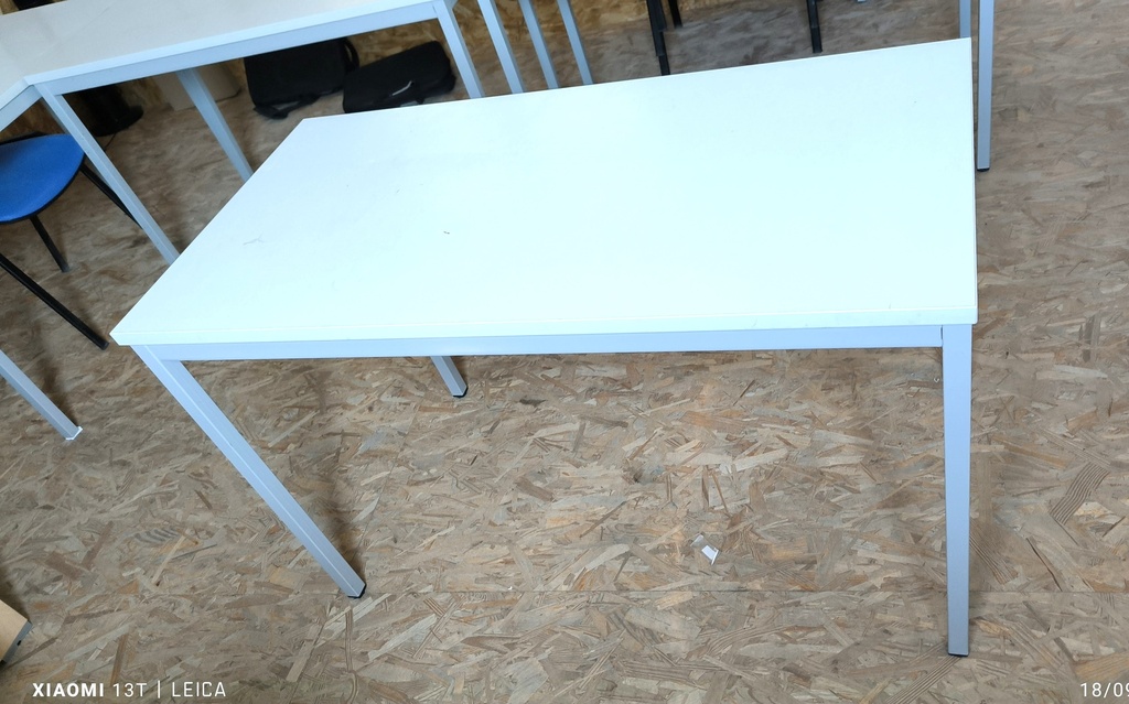 Table de réunion