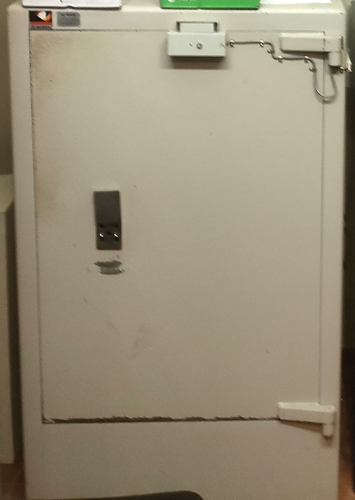 Coffre-fort Carmine 77x63x125cm