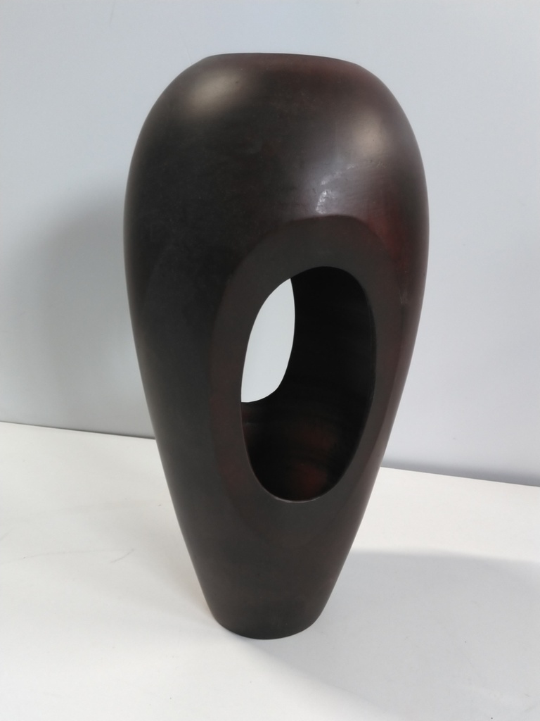 Vase en bois fabriqué à la main par un artist - France