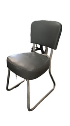 [GM] Chaise vintage grise simili cuir